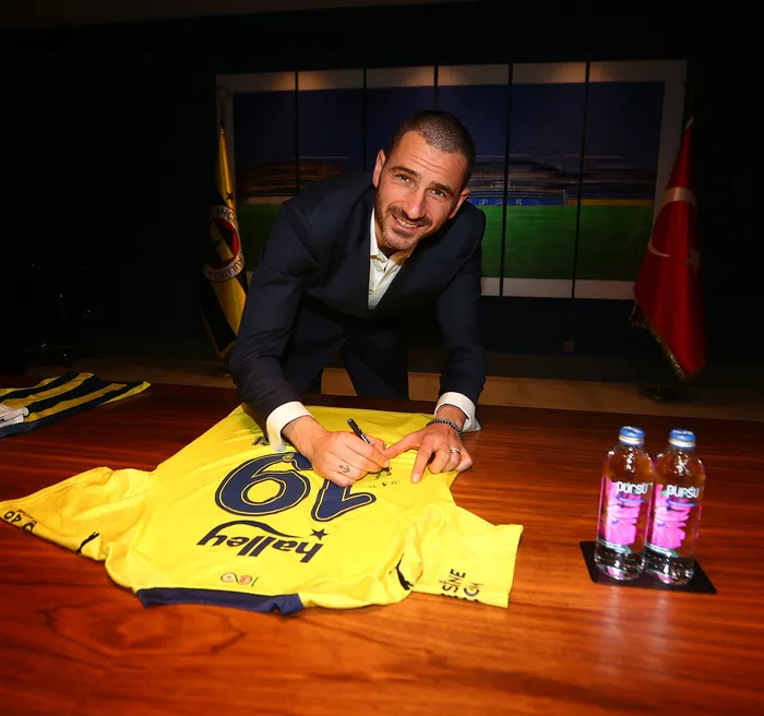 son-dakika-haberi-fenerbahce-leonardo-bonucciyi-resmen-duyurdu-iste-sozlesme-detaylari-1704999485852.jpeg