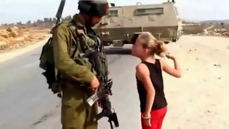 israil Filistinli Cesur Kız Ahed’in davasını dünyadan saklamak istiyor