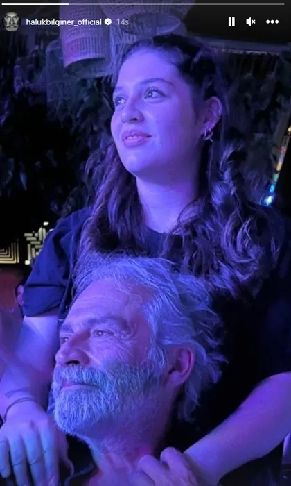 Aşkın Nur Yengi’den 19 yaşındaki kızı Nazlı’ya sahnede sürpriz kutlama! Ömrüm senin olsun!