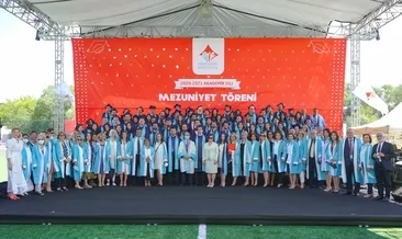 YİÜ Tıp Fakültesi ilk mezunlarını verdi