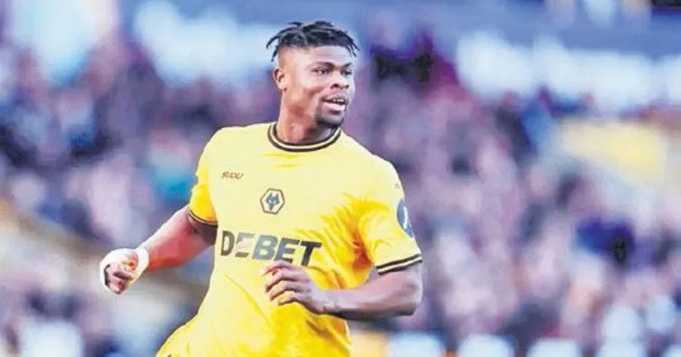 Hedef önce stoper sonra sol bek