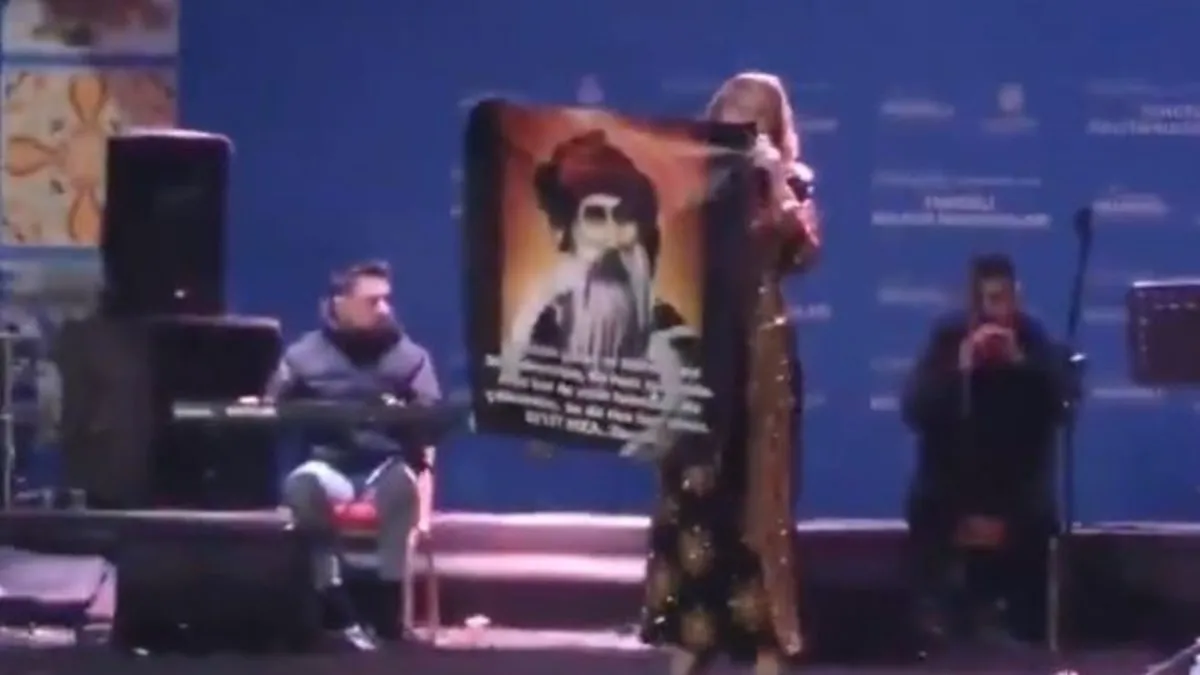 CHP’li İBB’nin düzenlediği etkinlikte Seyit Rıza posteri açtılar! Ekrem İmamoğlu’na tepki yağdı CHP’li İBB’nin düzenlediği etkinlikte Seyit Rıza posteri açtılar! Ekrem İmamoğlu’na tepki yağdı