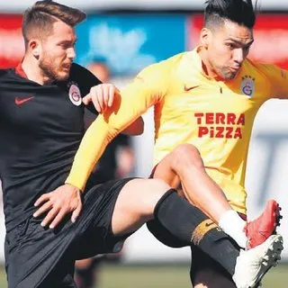 Radamel Falcao bomba gibi döndü