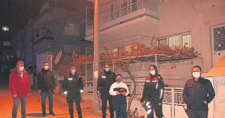 Polislerden Ayaz’a doğum günü sürprizi