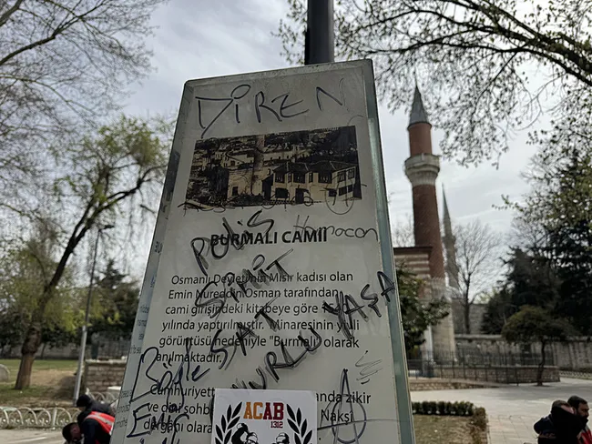 Provokatörlerden 15 Temmuz şehitlerine saygısızlık! Milli ve dini değerleri hiçe saydılar