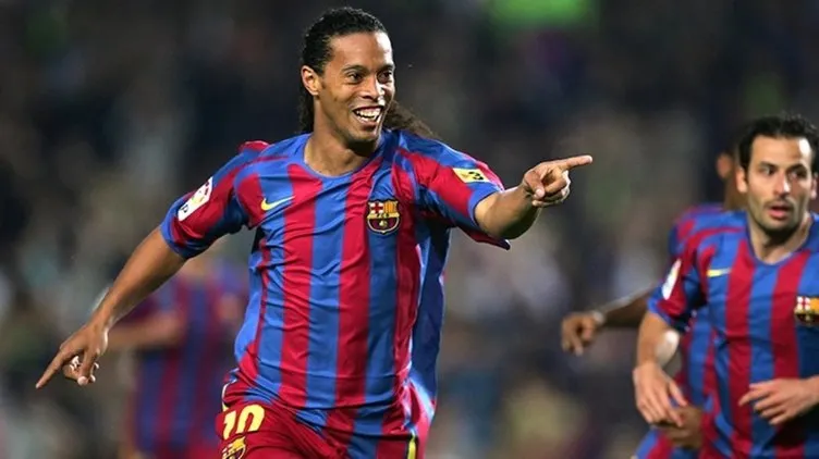 Acun Ilıcalı açıkladı! Ronaldinho Survivor’a mı geliyor, ne zaman? Ronaldinho kimdir, kaç yaşında, hangi takımlarda görev aldı?