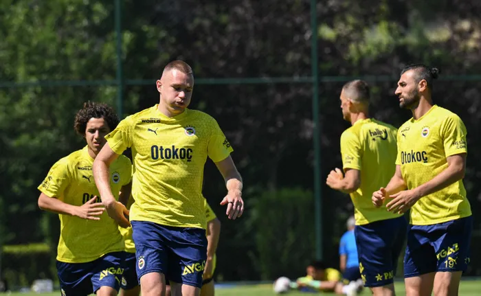 son-dakika-haberi-attila-szalai-fenerbahceye-veda-etti-burasi-benim-ikinci-evim-1689960217211.jpg