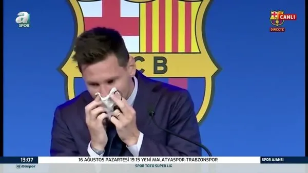 Bir devir sona erdi! Messi Barcelona'ya ağlayarak veda etti | Video