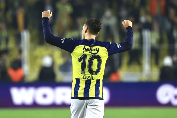 Son dakika Fenerbahçe haberleri: Mesut Özil Fenerbahçe’deki geleceği için kesin kararını verdi! Önümüzdeki sezon dedi ve açıkladı...