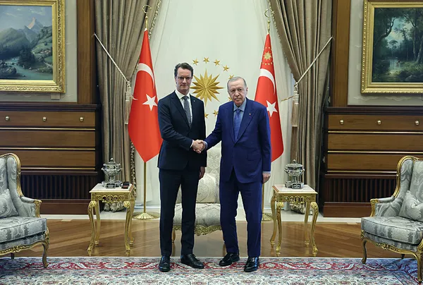 baskan-erdogan-almanyanin-kuzey-ren-vestfalya-eyaleti-basbakanini-kabul-etti-1790600368301.jpg