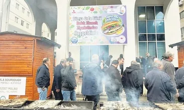 Palamut bolluğu ziyafete dönüştü