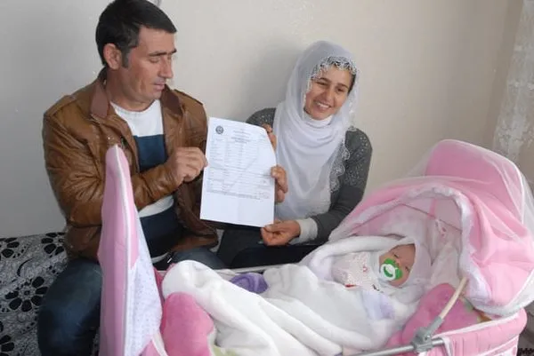 Bebeklerine 'Evet' adını verdiler