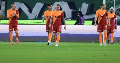 Son dakika: Galatasaraylı taraftarları isyan ettirdi! Yıldız oyuncuya sert eleştiriler: “Tarihi kazık…”