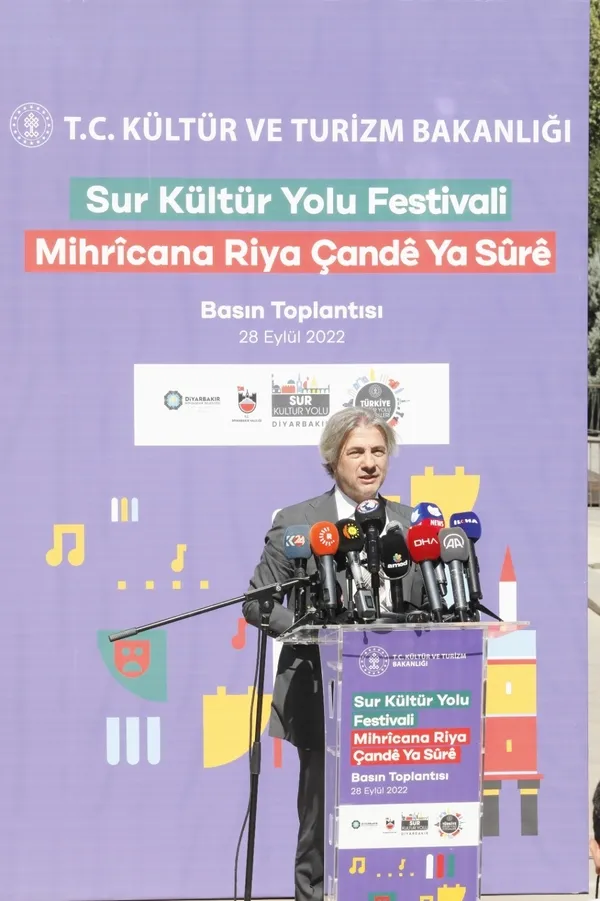cumhurbaskanligi-senfoni-orkestrasi-sur-kultur-yolu-festivali-icin-13-yil-sonra-diyarbakira-geliyor-1664366535773.jpg