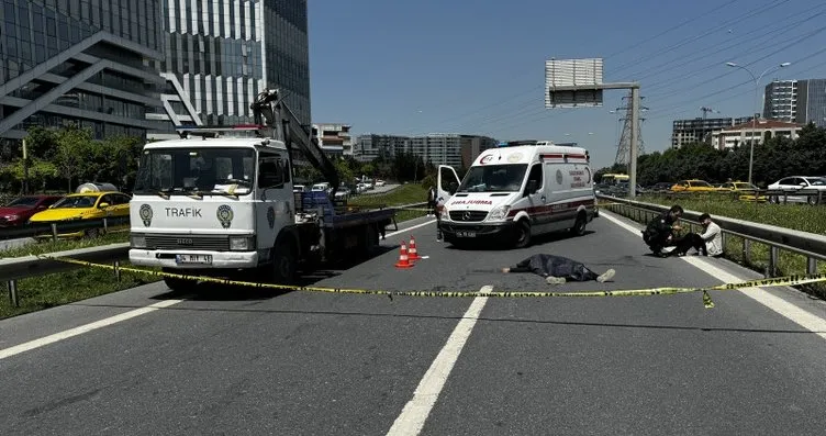 İstanbul’da feci kaza: Motosikletliyle bariyerlere...
