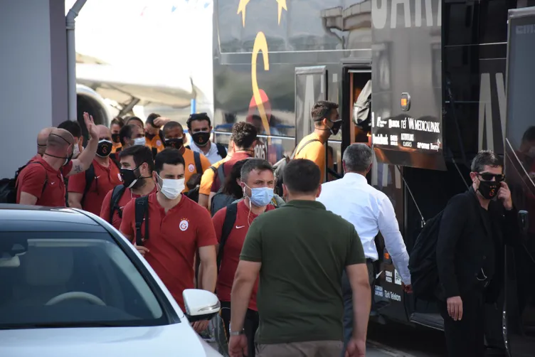 Yıldız isim dönüyor! İşte Galatasaray'ın Alanya 11'i