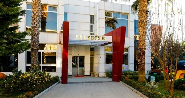 izmirdeki-o-belediyede-hirsizlik-2-personel-tutuklandi-1667216954405.jpg Belediyeye ait depodan hırsızlık olayında 2 tutuklama