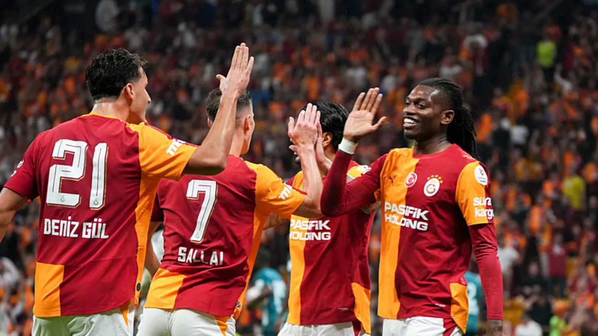Galatasaray 30 günlük yoğun maç trafiğine giriyor