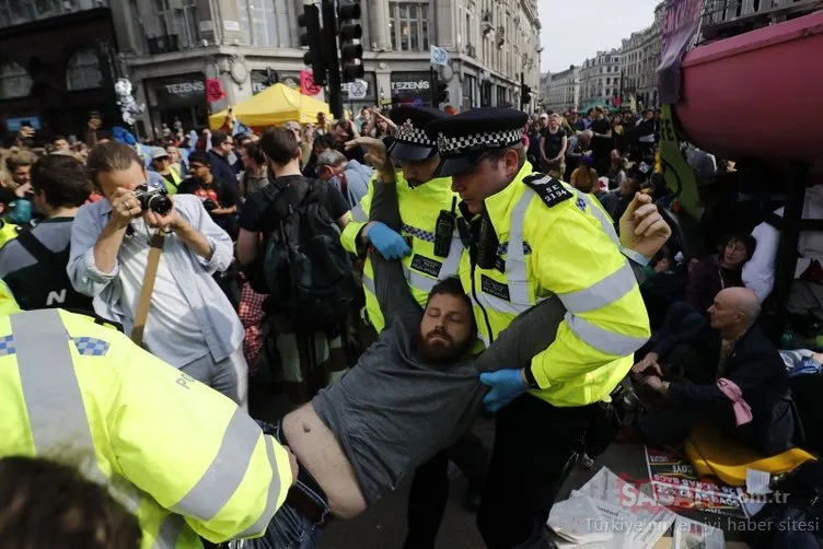 Londra’daki çevreci işgal eyleminde gözaltı sayısı 460 oldu