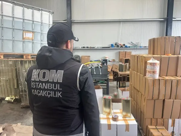 kacak-alkol-operasyonu-10-bin-litre-etil-ve-metil-alkol-ele-gecirildi-1763018709956.jpg