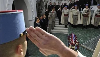 Sarkozy camide!