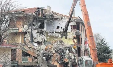 Depremde hasar gören 151 bina yıkıldı