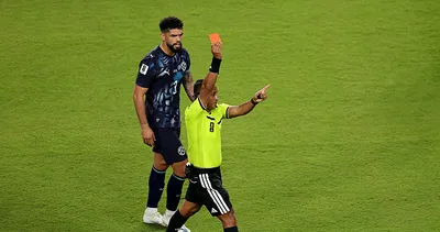 Yeni kural Türkiye - Paraguay maçında ilk kez uygulandı! İşte kırmızı kartın nedeni...