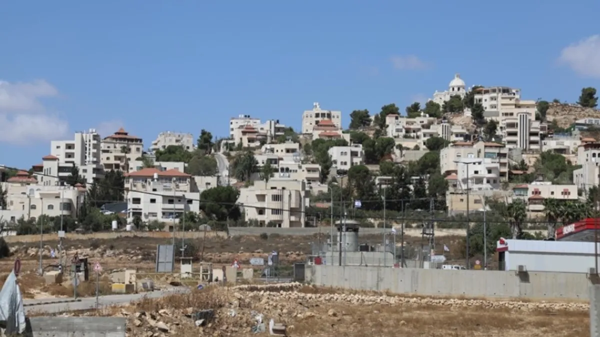 Batı Şeria’da İsrail zulmü: Filistinlilere ait iş makinesi yakıldı Batı Şeria’da İsrail zulmü: Filistinlilere ait iş makinesi yakıldı