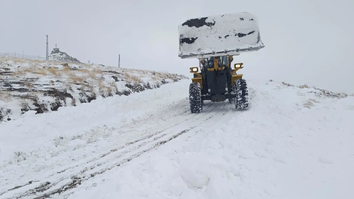 Şırnak’ta kar yağışı etkili oldu: Beytüşşebap beyaza büründü Şırnak’ta kar yağışı etkili oldu: Beytüşşebap beyaza büründü