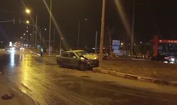 Hatay’da iki otomobil çarpıştı! Yaralılar var