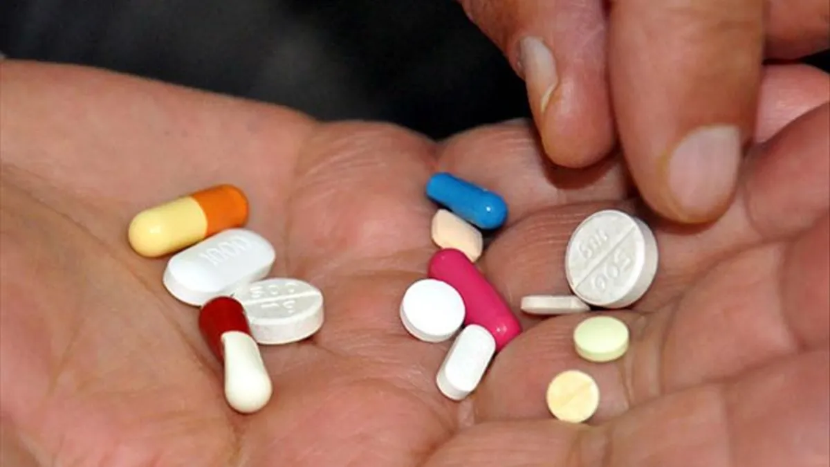 SGK’nın yurt dışından ilaç alımında yeni düzenleme: Komisyon kurulacak SGK’nın yurt dışından ilaç alımında yeni düzenleme: Komisyon kurulacak