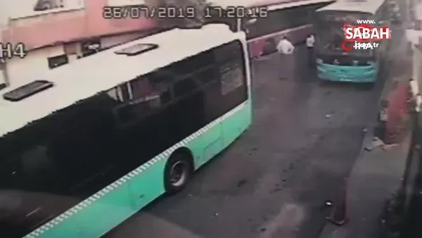 İstanbul'da freni boşalan halk otobüsünün iş yerine girme anı kamerada