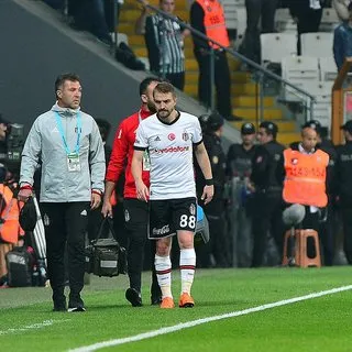 Caner Erkin sezonu kapattý