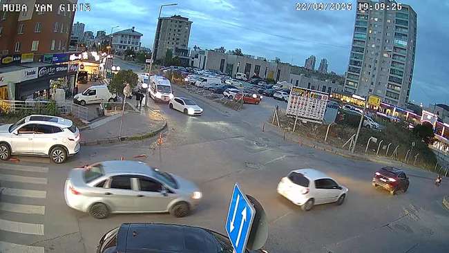 ambulansa-yol-vermeyen-surucuye-rekor-ceza-1790445203423.jpeg