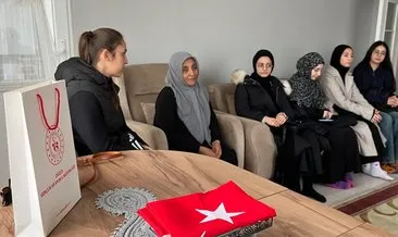 Düzce’de eğitim gören öğrenciler şehit ailesini ziyaret etti #duzce