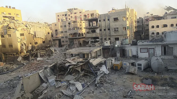 Katil İsrail Gazze’de hastane yaktı! Siyonist rejimin soykırıma 448 gündür devam ediyor