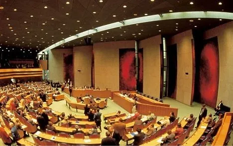Dünyada milletvekili maaşları