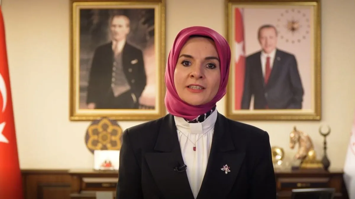 Bakan Mahinur Göktaş: Kadına yönelik şiddet, kabul edilemez bir insanlık suçudur Bakan Mahinur Göktaş: Kadına yönelik şiddet, kabul edilemez bir insanlık suçudur