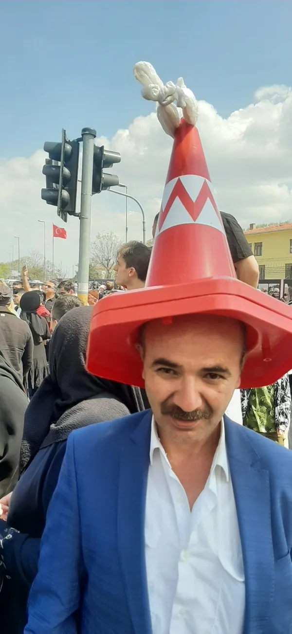 bayramin-2-gununde-istanbulda-insan-seli-1682177233877.jpeg