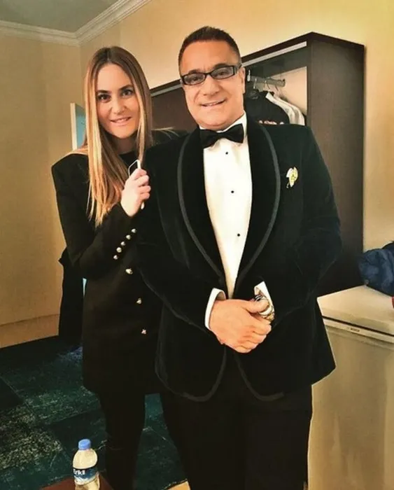 Mehmet Ali Erbil’in biricik torunu Elisa büyüdü okullu oluyor! Mehmet Ali Erbil paylaştı Elisa’ya Maşallah yorumları yağdı!