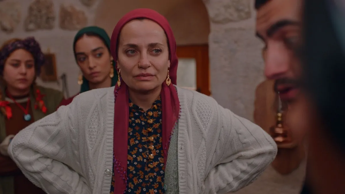 Gelenek Görenek oyuncuları ve konusu: Gelenek Görenek filmi nerede çekildi?