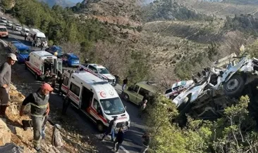 Mersin’de feci kaza! 3 ölü, 14 yaralı