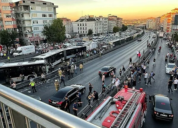 Son dakika: İstanbul Avcılar’da iki metrobüs kafa kafaya çarpıştı! Metrobüs kazasında yaralananlar o anları anlattı
