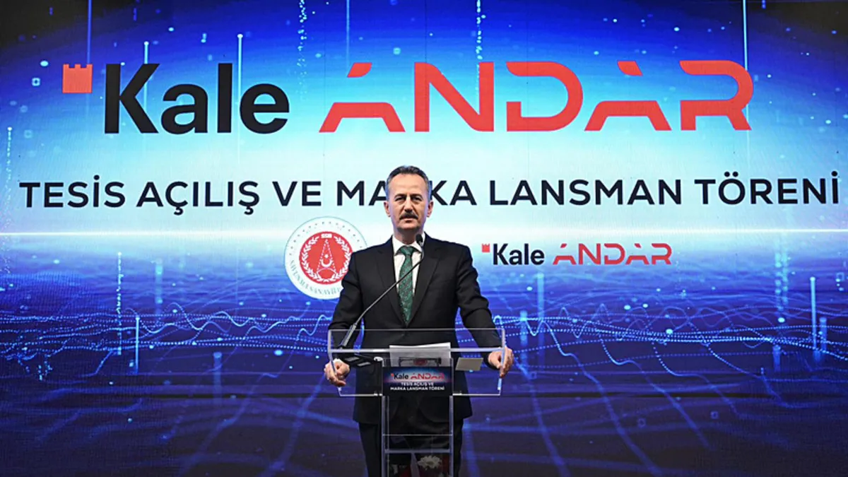 Savunma Sanayii Başkanı Görgün: İhracatta ilk 10 ülke içinde olacağımızı değerlendiriyoruz Savunma Sanayii Başkanı Görgün: İhracatta ilk 10 ülke içinde olacağımızı değerlendiriyoruz