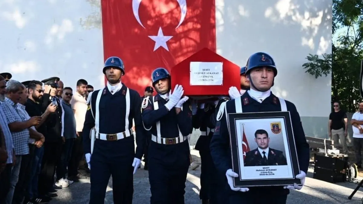 Osmaniye şehidi Uzman Çavuş Mehmet Aykanat son yolculuğuna uğurlandı