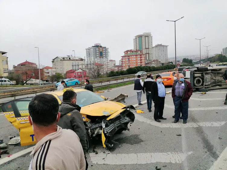 Son dakika: Ataşehir'de can pazarı! Yol adeta savaş alanına döndü...