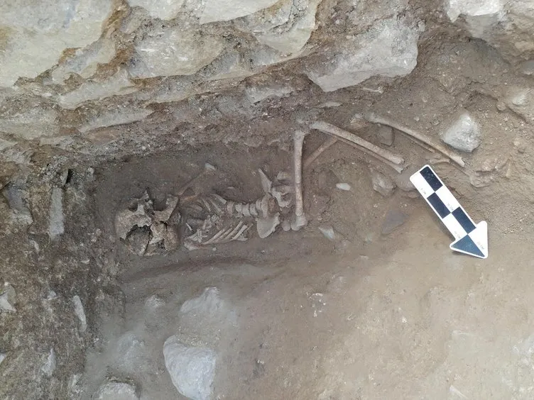 1500 yıllık gizemli ‘vampir mezarı’ keşfedildi!