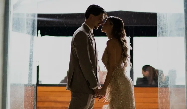 Oğlumu kandırdı demişti! Enis Destan nişanlısı için annesini sildi...