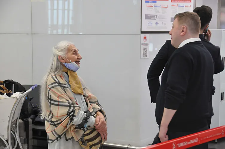 Terminal filmi İstanbul’da gerçek oldu: 2 aydır havalimanında yaşıyor!