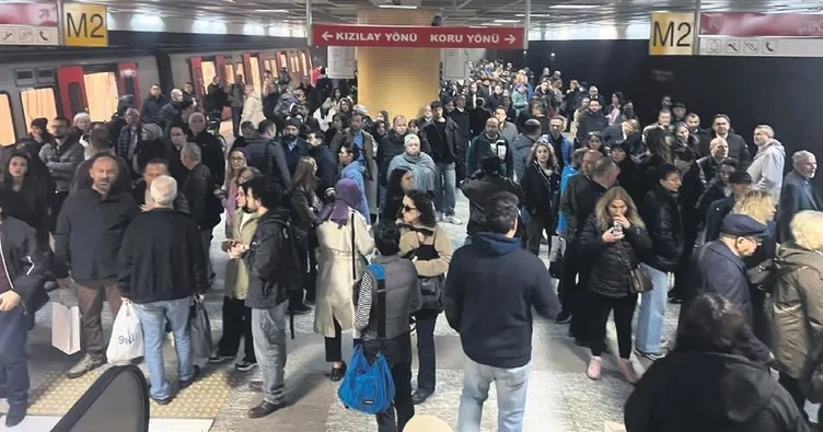 Ankara metrosu yine durdu